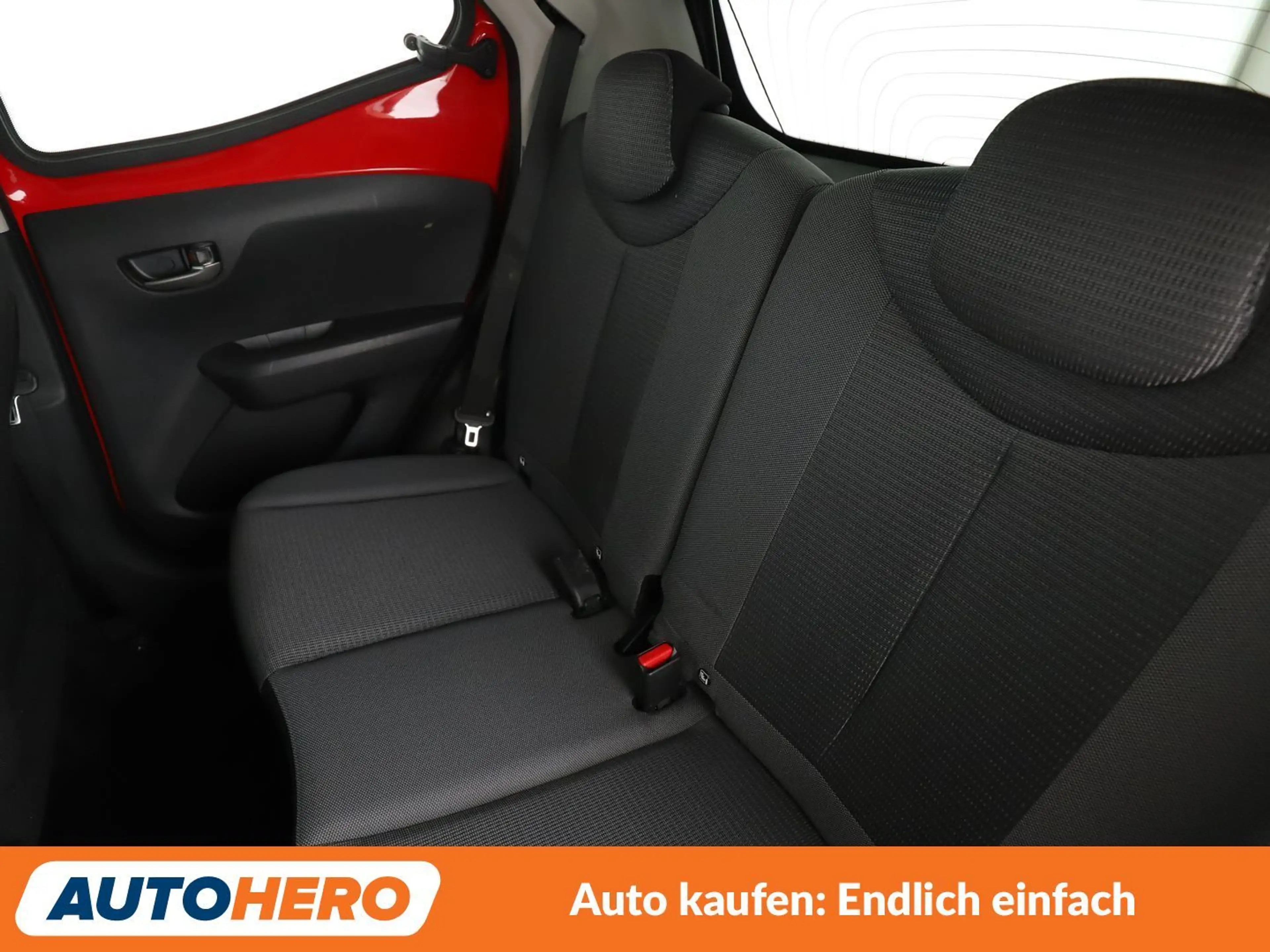 Toyota Aygo 1.0 x-play Team D Aut*PDC*KLIMA*GARANTIE* — photo 14