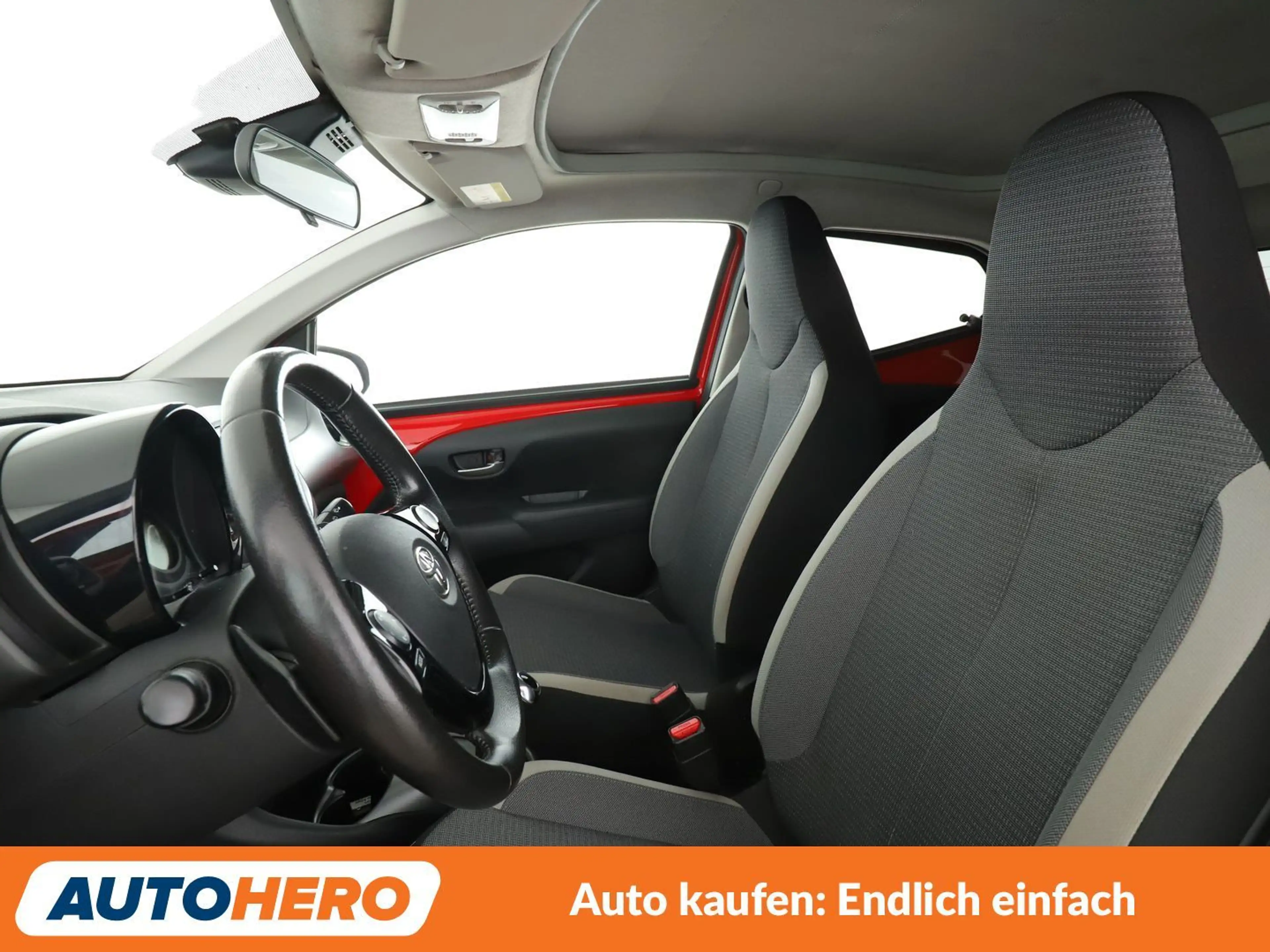 Toyota Aygo 1.0 x-play Team D Aut*PDC*KLIMA*GARANTIE* — photo 10