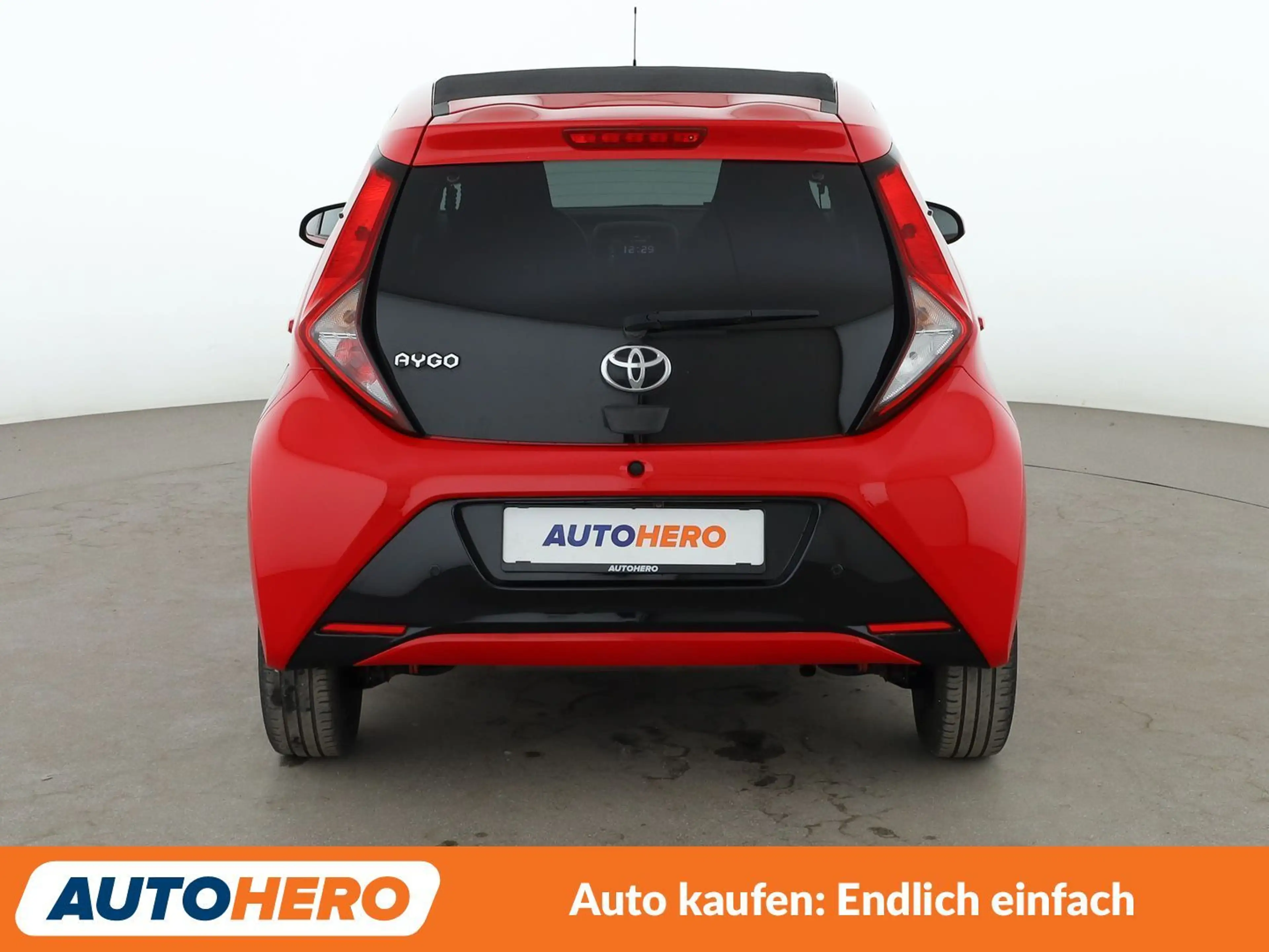 Toyota Aygo 1.0 x-play Team D Aut*PDC*KLIMA*GARANTIE* — photo 5