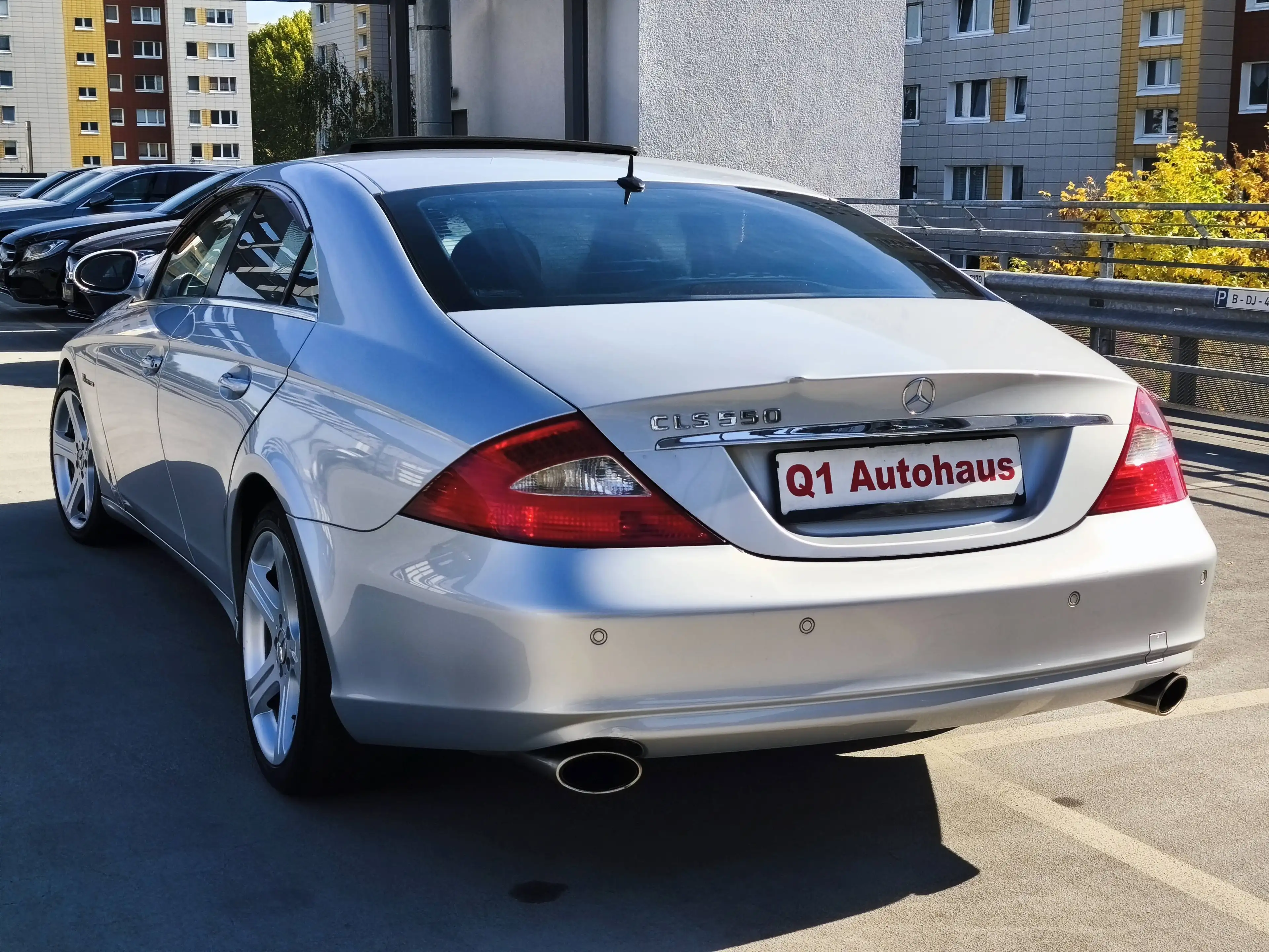 Mercedes-Benz CLS 350 CLS 350 BI-XENON/VOLLLEDER/MEMORY/SHZ/PDC/18ZOLL/ALARM — photo 4