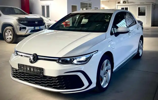 Volkswagen Golf GTE 1.4 Plug-In Hybrid DSG GTE