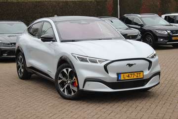 AWD 75 kWh / SoH 93,4% / Panoramadak / Camera / Le