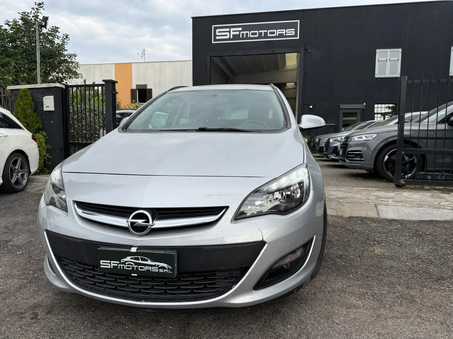 Opel Astra 1.7 CDTI 110CV Sports Tourer Cosmo Argento - 1