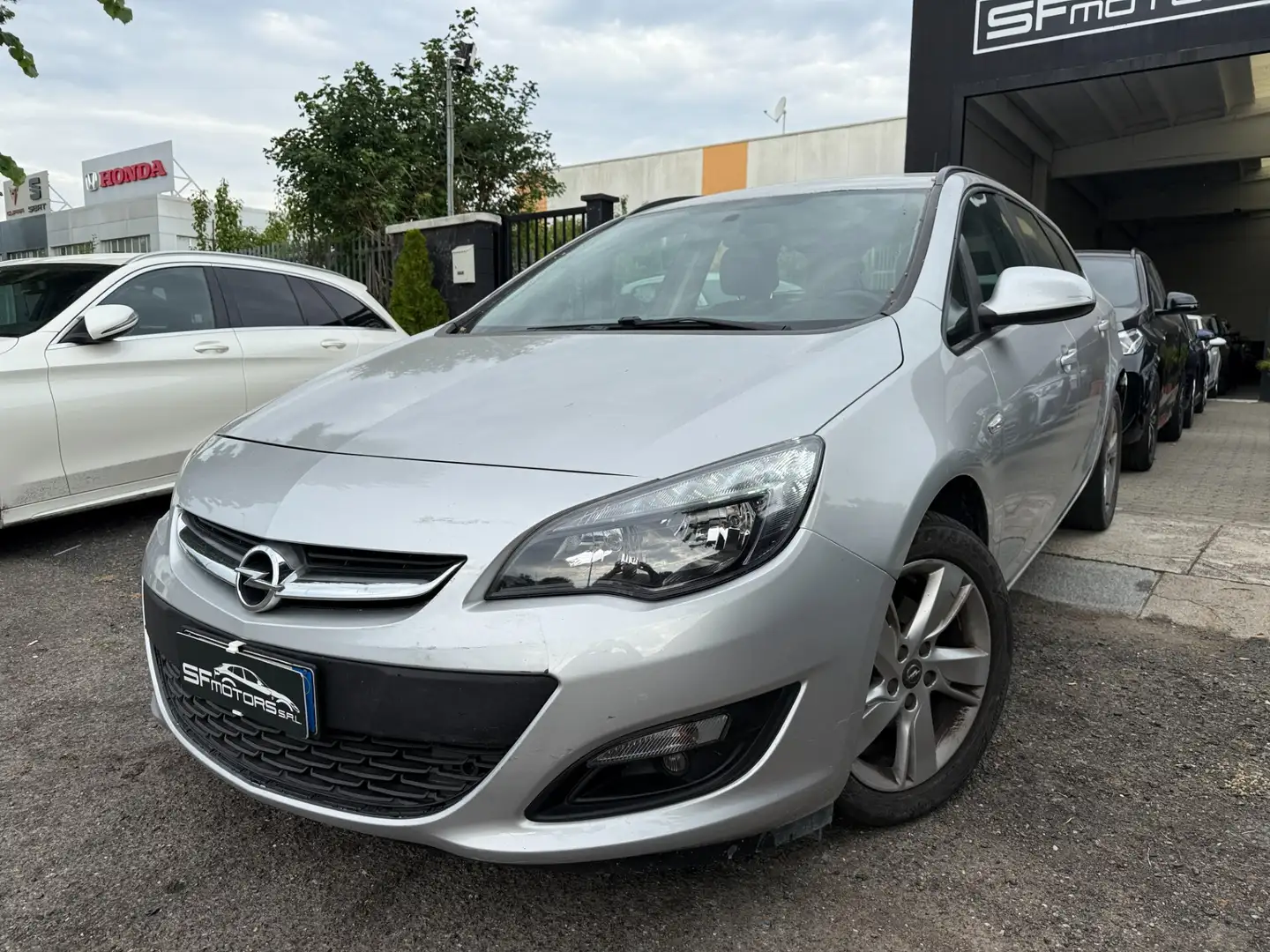 Opel Astra 1.7 CDTI 110CV Sports Tourer Cosmo Argento - 2
