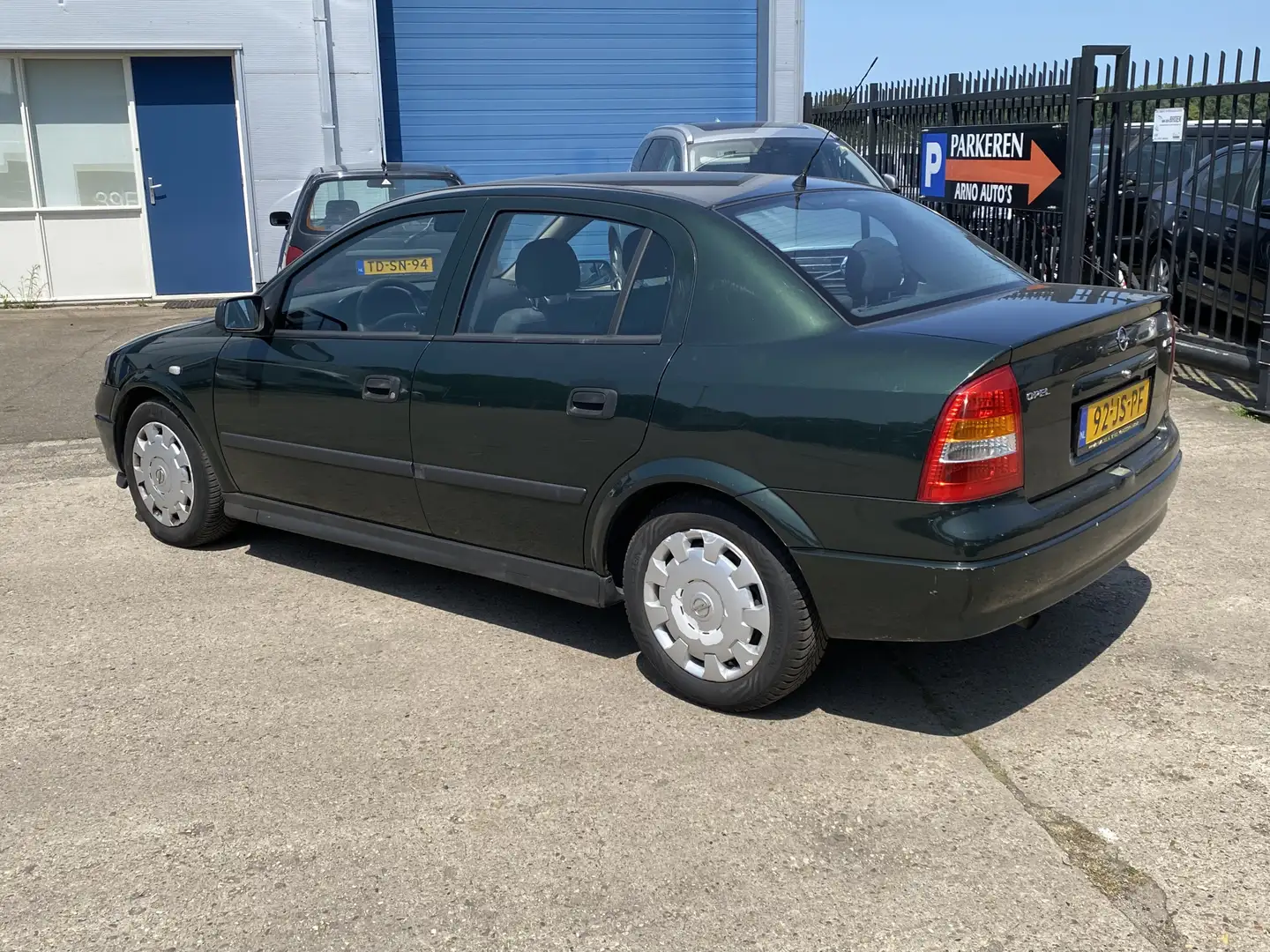 Opel Astra 1.6 8V Edition 4-DEURS, AIRCO IJSKOUD, APK 16-06-2 Groen - 2