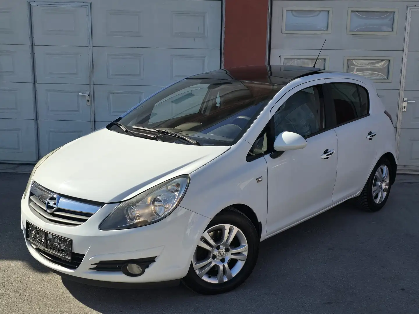 Opel Corsa Corsa 1,3 Sport CDTI DPF Sport Weiß - 1