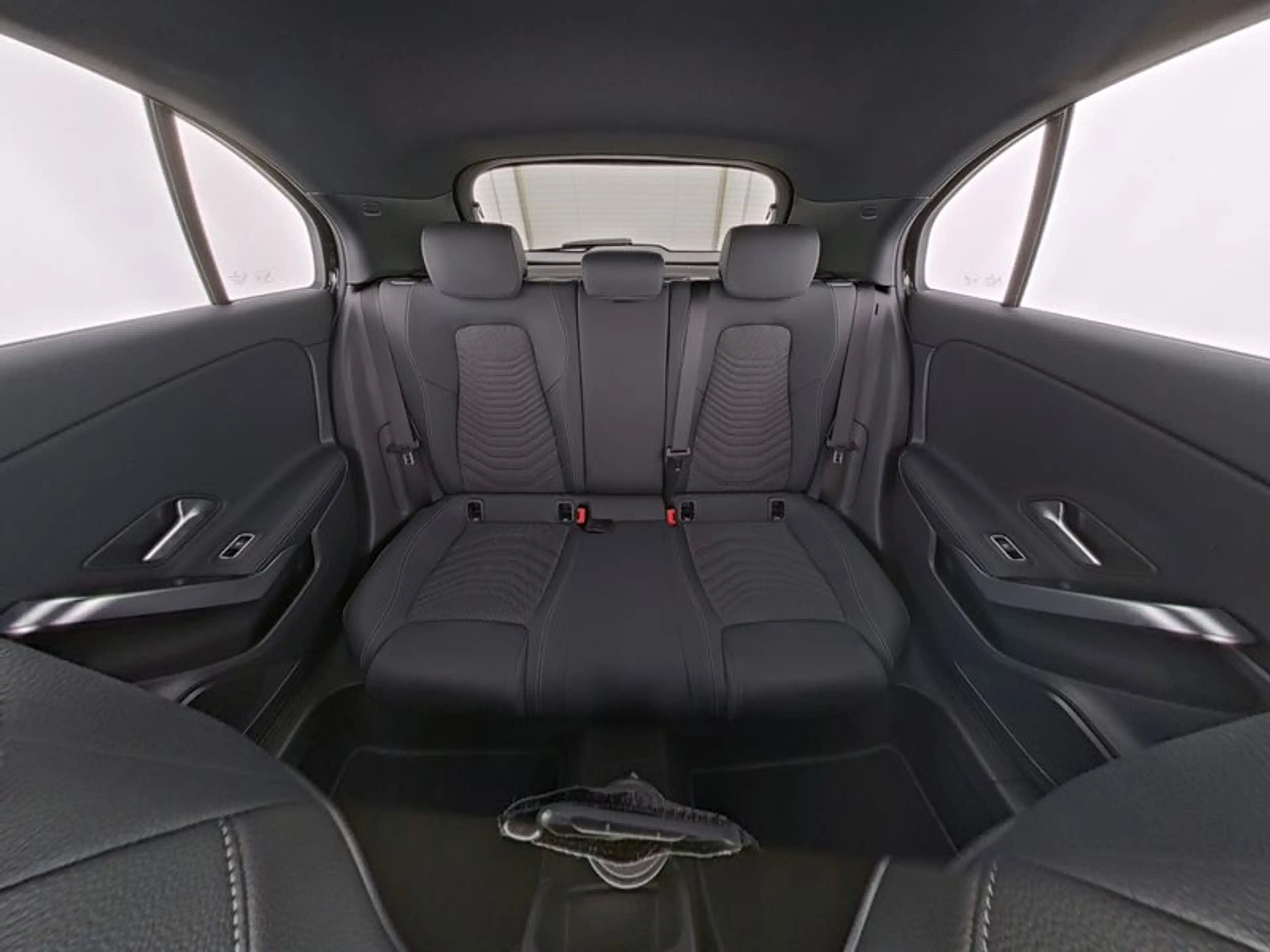 Mercedes-Benz A 200 , NIGHT PROGRESSIVE AHK KAMERA PANO SPUR — photo 10