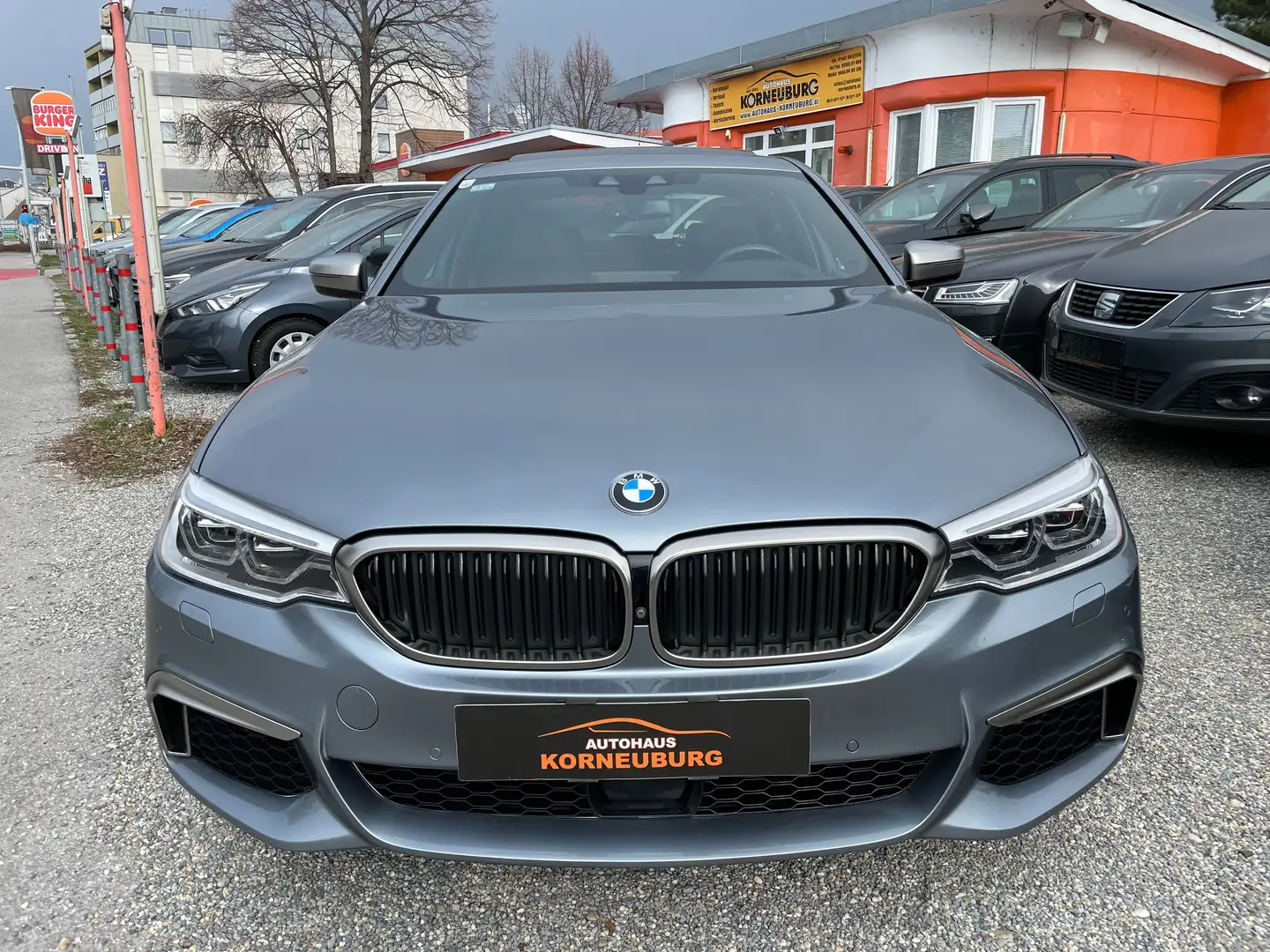 BMW M550 i xDrive **VOLLAUSSTATTUNG** Gris - 2