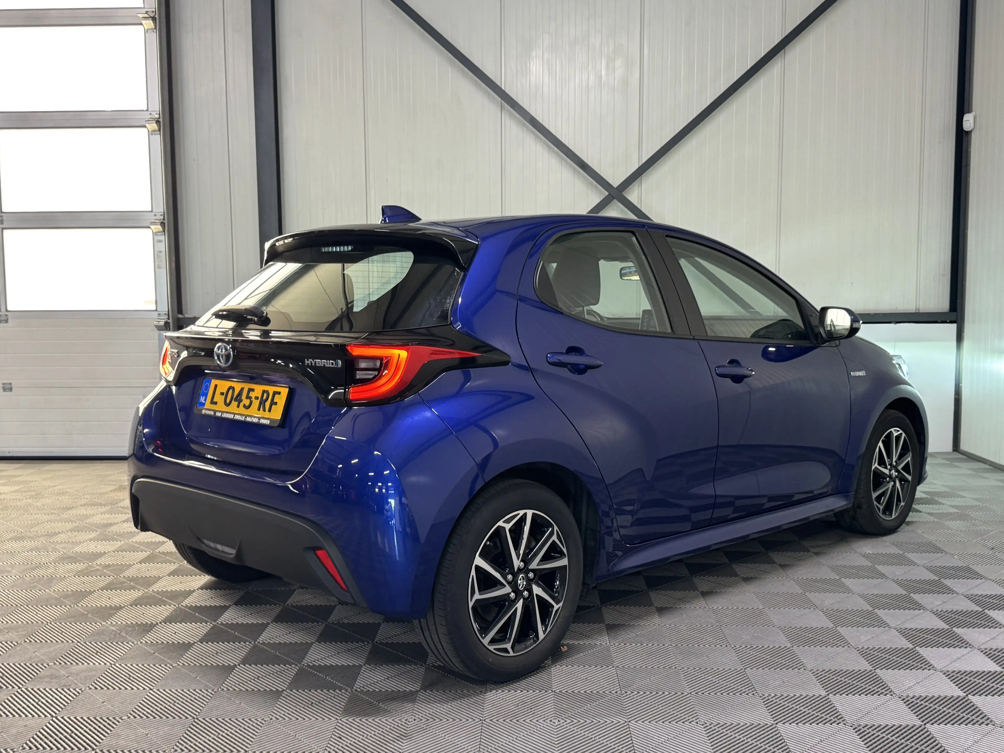Toyota Yaris 1.5 Hybrid | Dynamic 5-Drs | Airco-Ecc | Camera | — photo 2