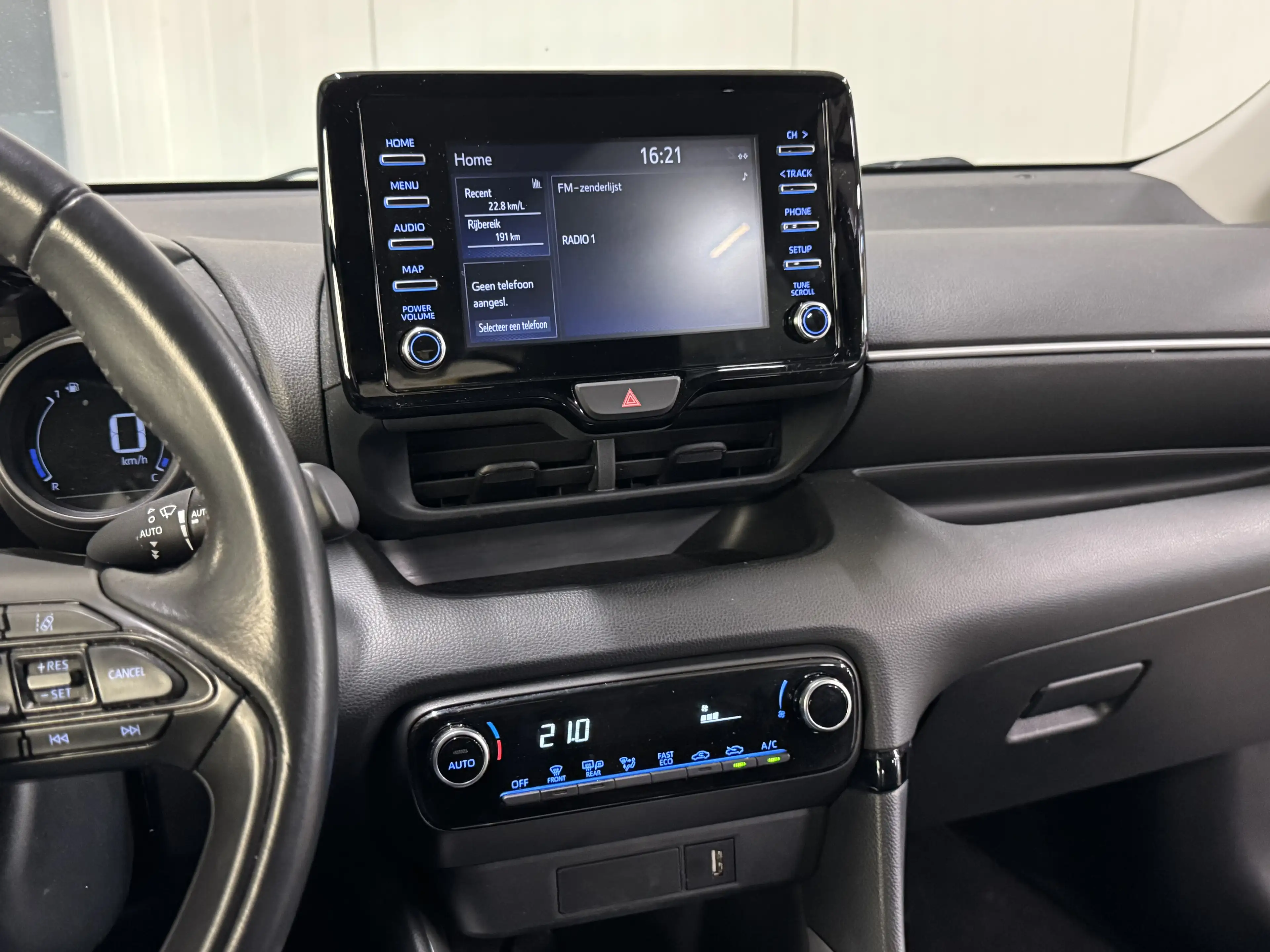 Toyota Yaris 1.5 Hybrid | Dynamic 5-Drs | Airco-Ecc | Camera | — photo 15