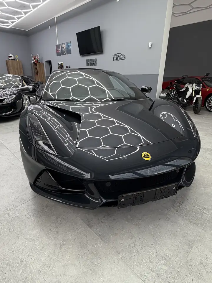 Lotus Emira 2025