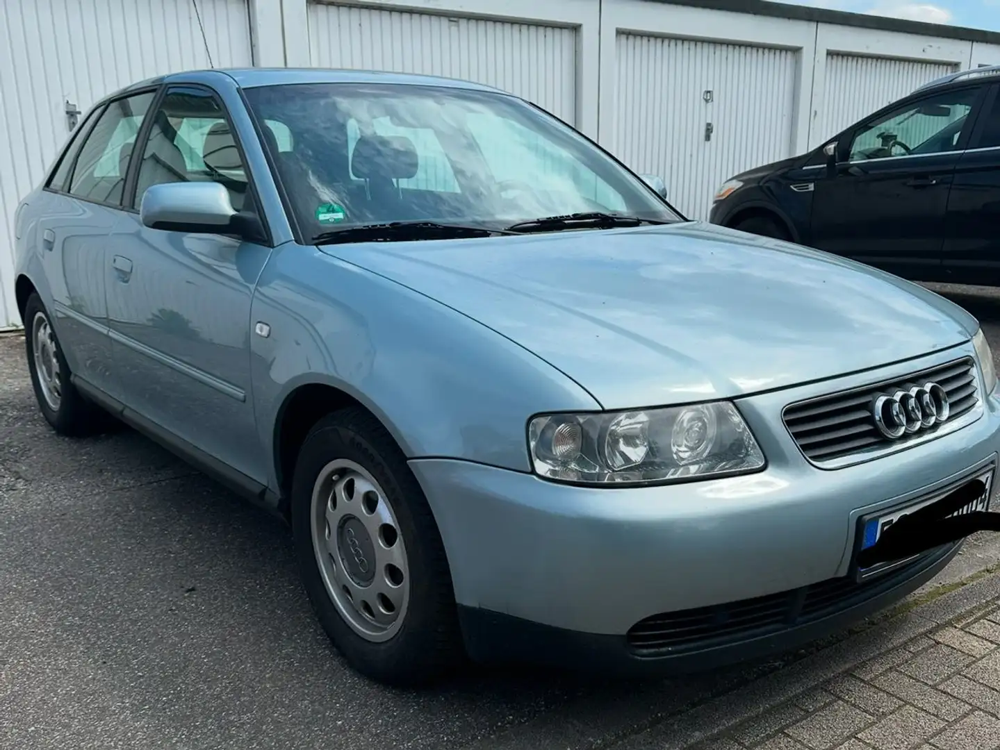 Audi A3 A3 1.6 Automatik, 4 Türig Silber - 1
