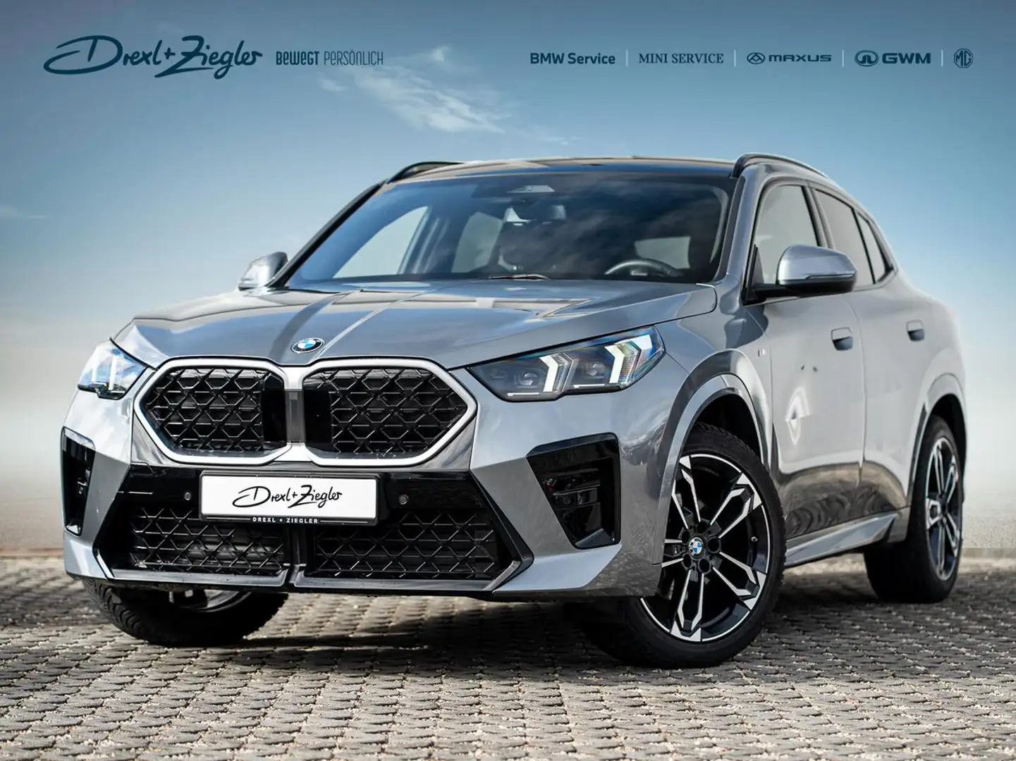 BMW X2 sDrive18d M-Sport AHK PANO ACC RFK AktivSitz Grau - 1