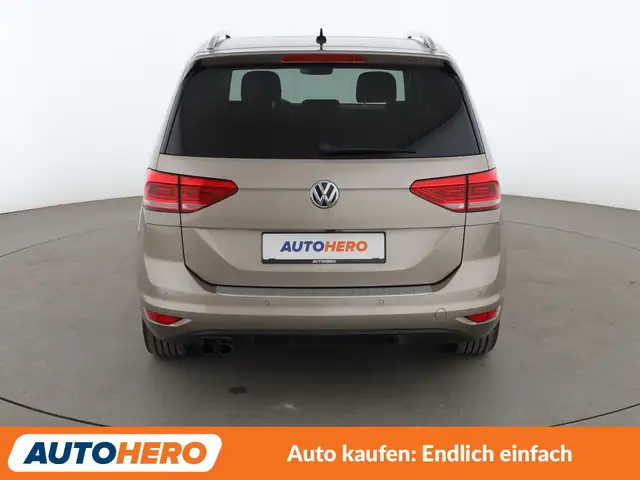 Volkswagen Touran view 5