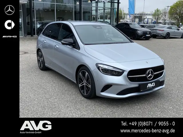 Mercedes-Benz B-Class view 2