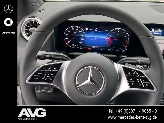 Mercedes-Benz B-Class view 11