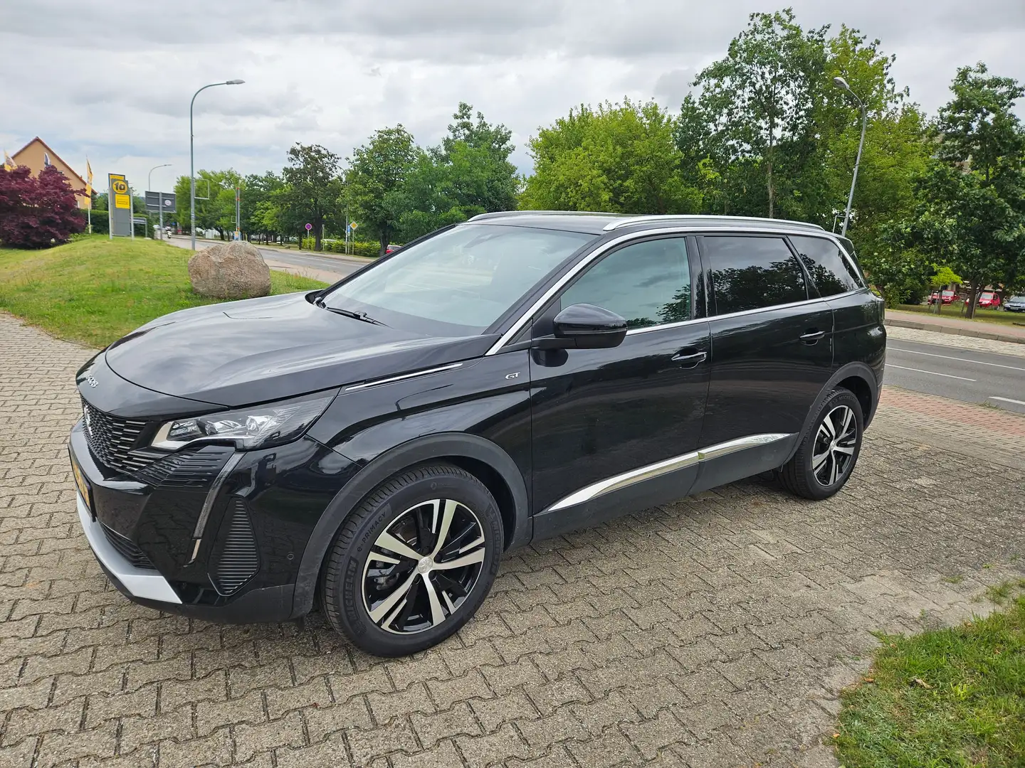 Peugeot 5008 GT AT NAVI Full-LED 7-Sitzer el.Heckkl. Totwinkel Noir - 1