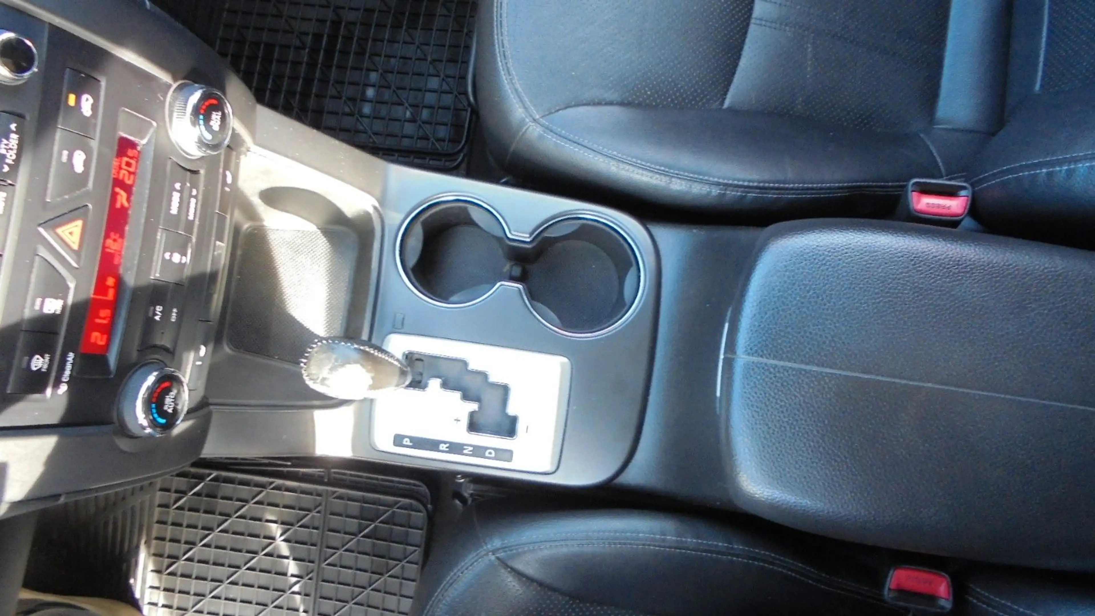 Kia Sorento 4WD,Automatik,RFK,Xenon,PDC,Klimaautomat — photo 10
