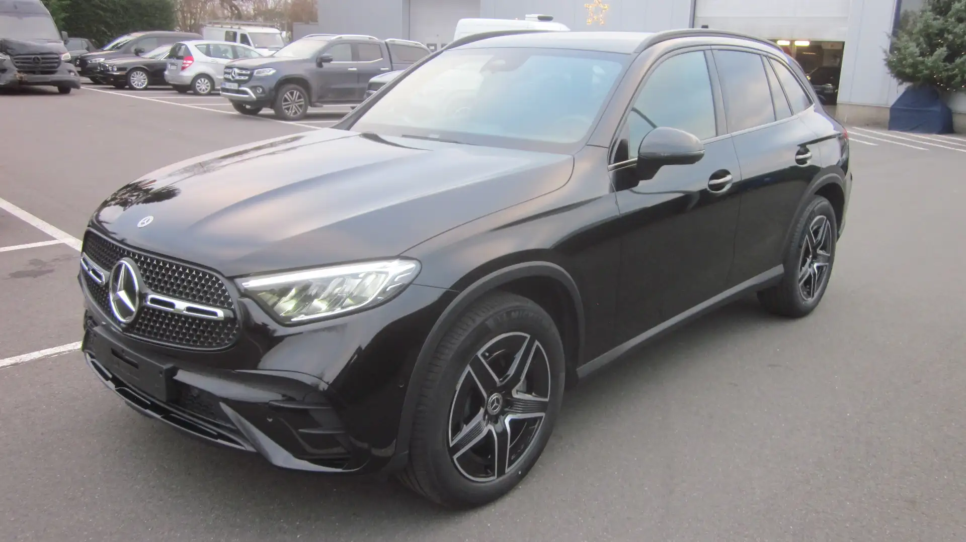 Mercedes-Benz GLC 200 AMG Line night-pack trekhaak camera Schwarz - 1