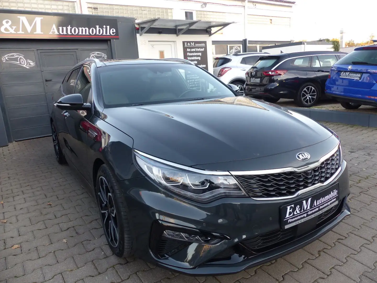 Kia Optima Sportswagon GT-Line Automatik*PANO*LEDER* Grijs - 2
