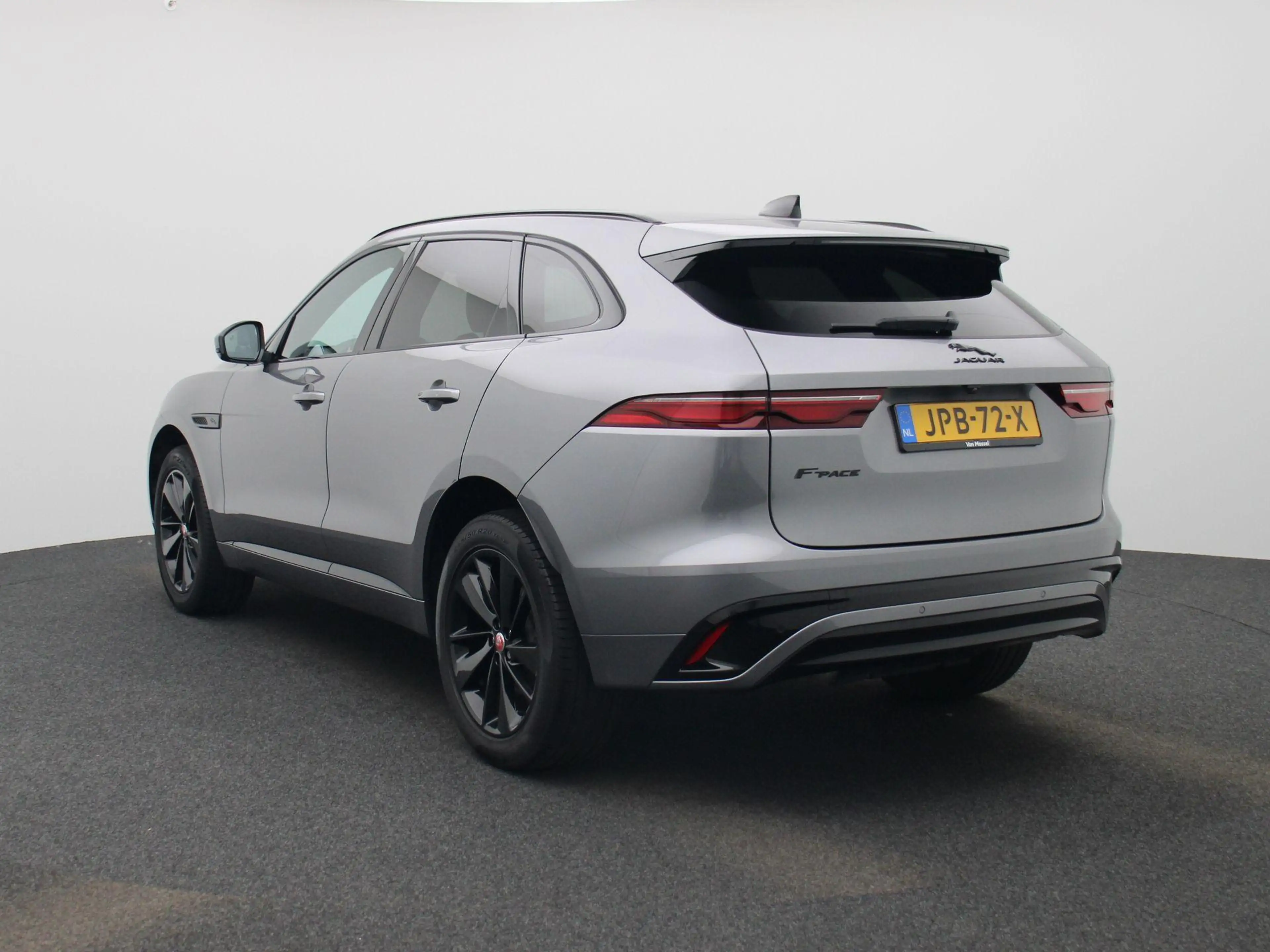 Jaguar F-Pace 2.0 P250 R-Dynamic SE | LEER | MERIDIAN AUDIO | CA — photo 2