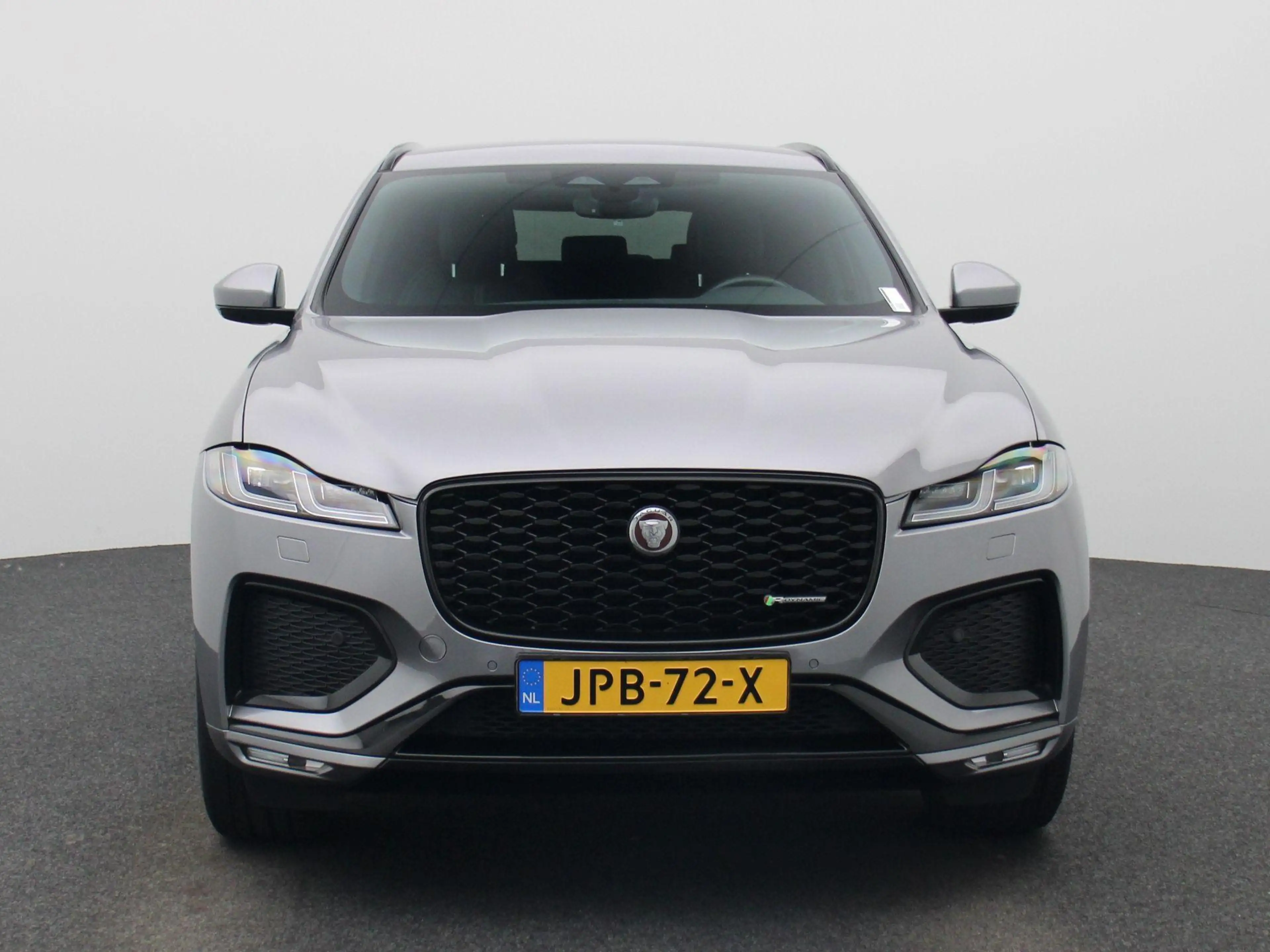 Jaguar F-Pace 2.0 P250 R-Dynamic SE | LEER | MERIDIAN AUDIO | CA — photo 3