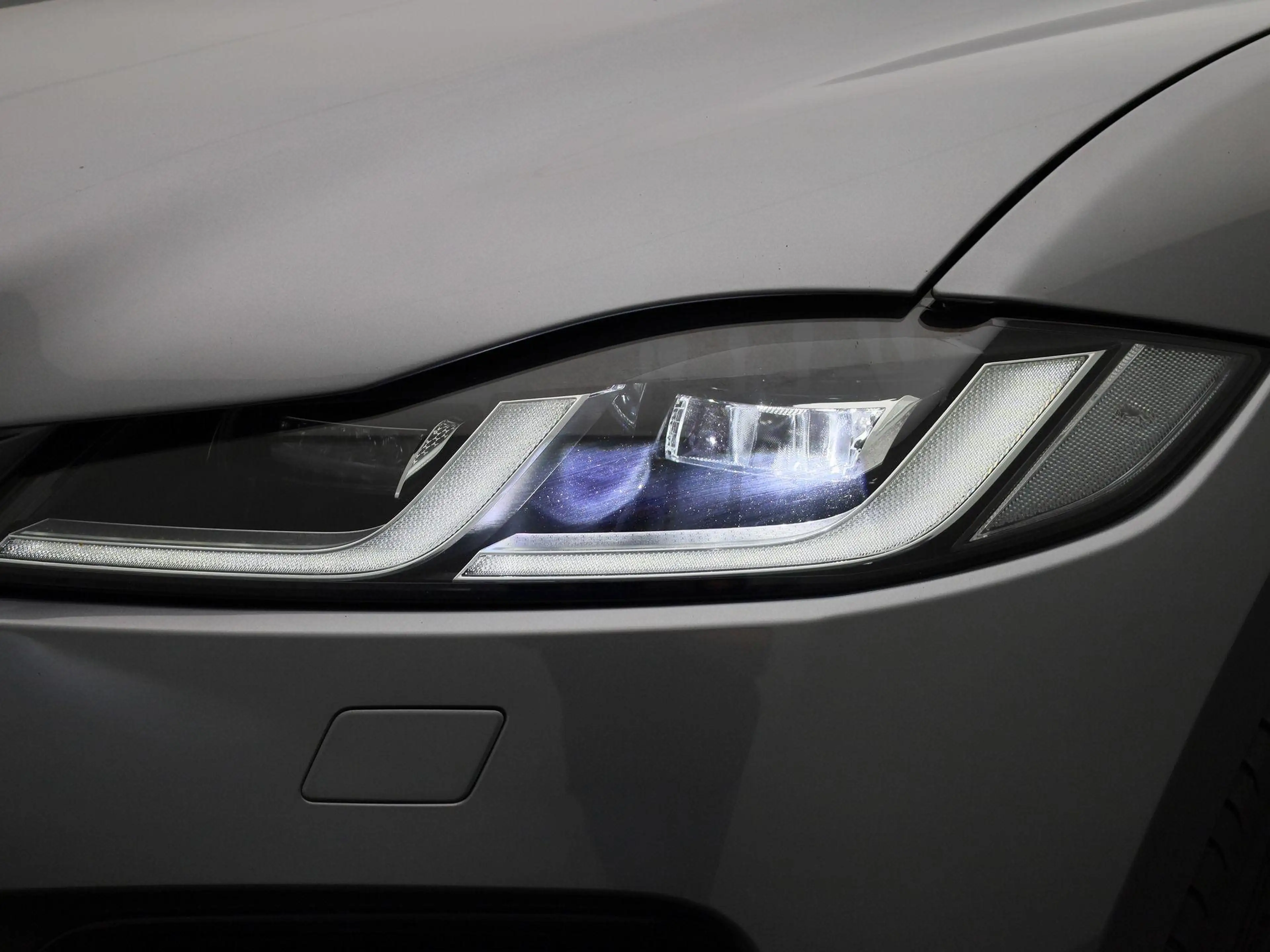 Jaguar F-Pace 2.0 P250 R-Dynamic SE | LEER | MERIDIAN AUDIO | CA — photo 14