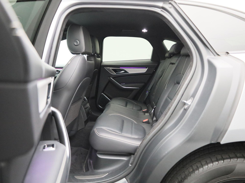 Jaguar F-Pace 2.0 P250 R-Dynamic SE | LEER | MERIDIAN AUDIO | CA — photo 10