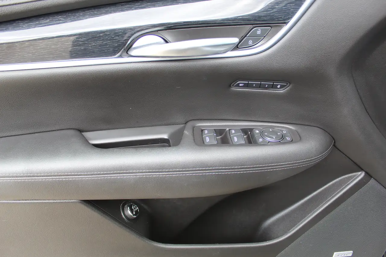 Cadillac XT5 снимка Cadillac XT5