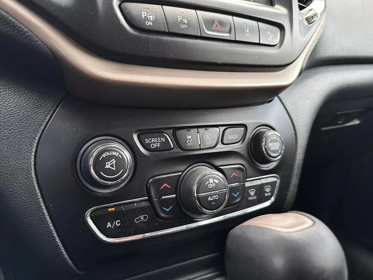 Jeep Cherokee fotografie Jeep Cherokee