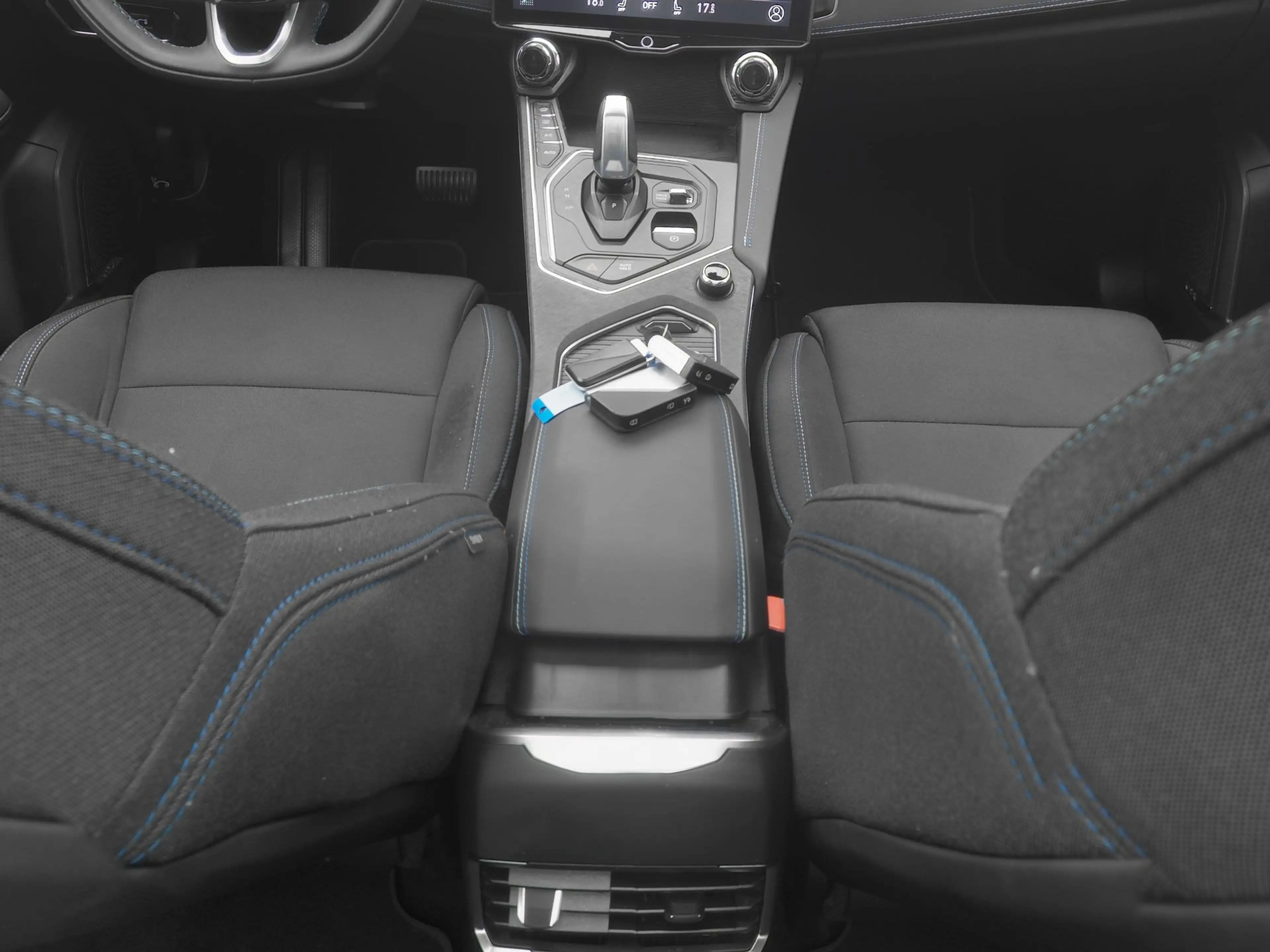 Lynk & Co 01 1.5 Plug-in Hybrid | 360° | BLACK | ZWARTE HEMEL | — photo 12
