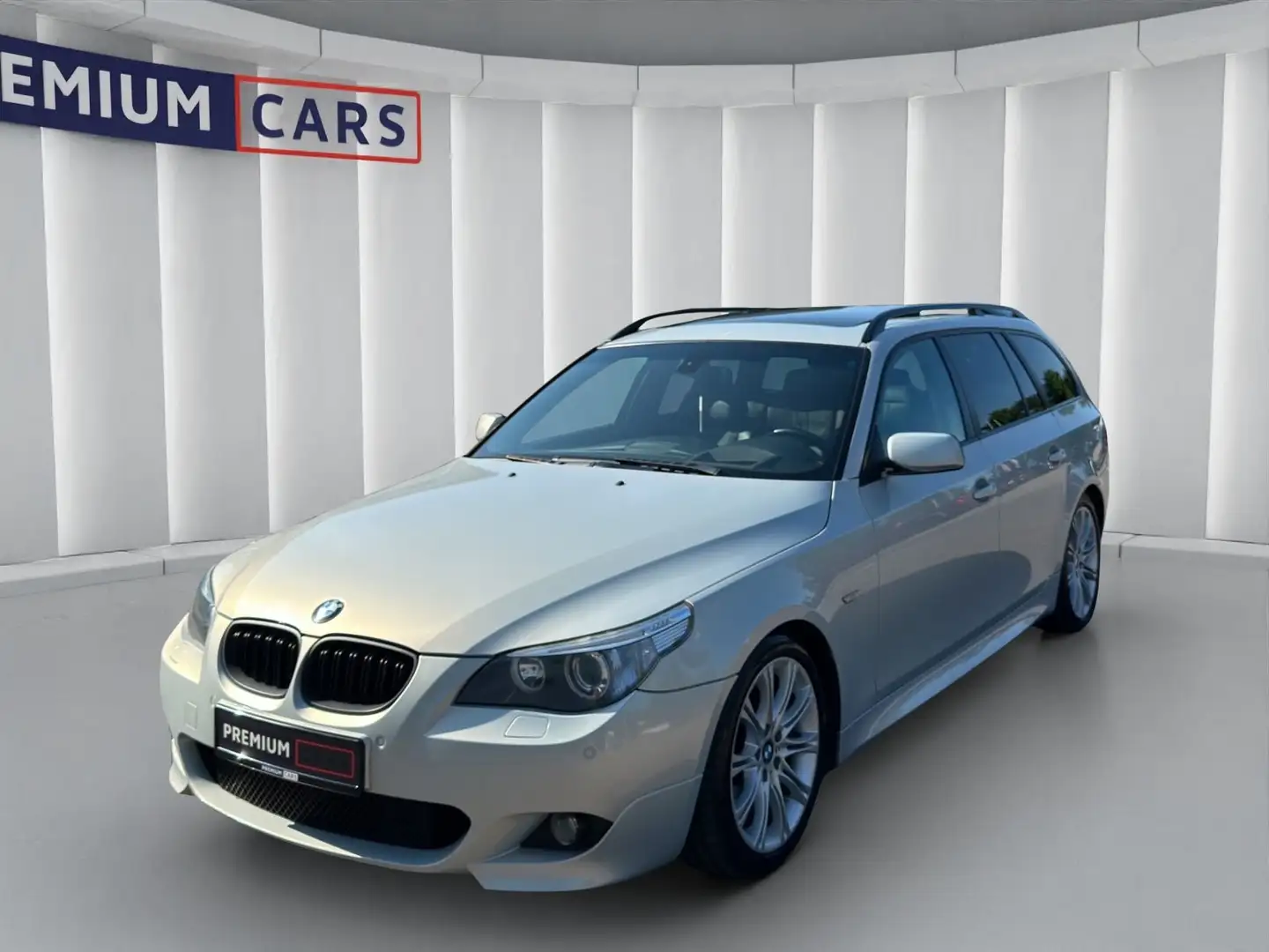 BMW 530 d xDrive M-Paket Touring *Garantie*Finanz* Zilver - 1