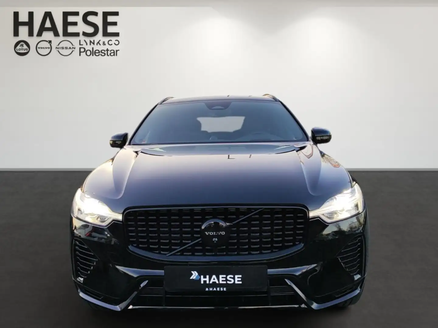 Volvo XC60 T6 Ultra Black Edition Recharge Plug-In Hybrid AWD Schwarz - 2