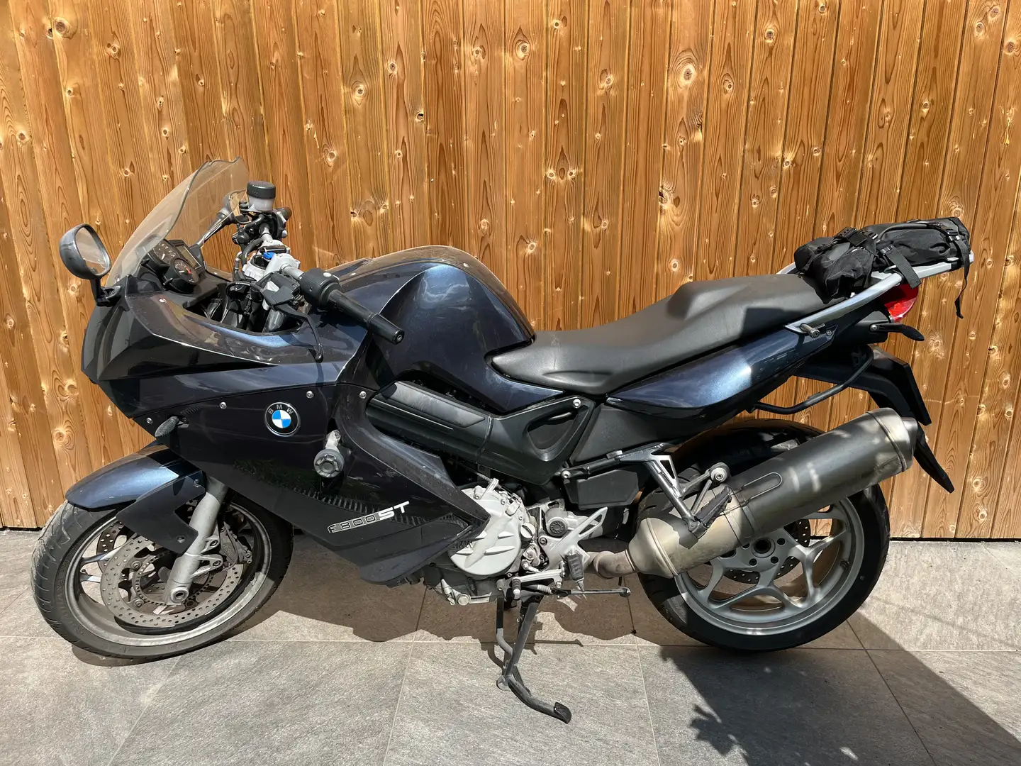 BMW F 800 ST - 1