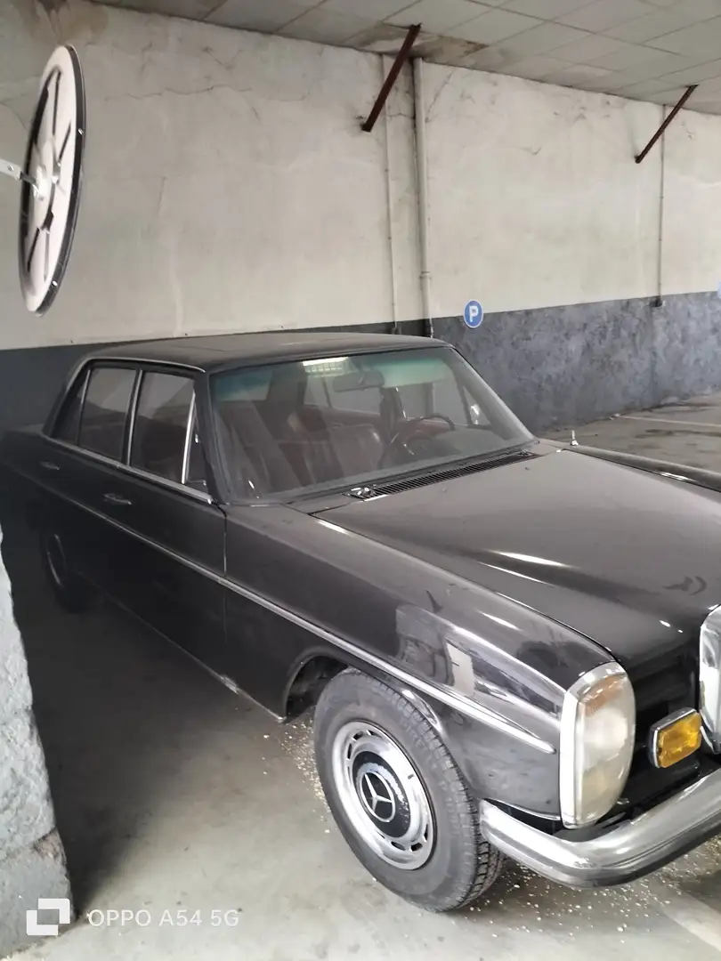 Mercedes-Benz W115 220d Чорний - 2