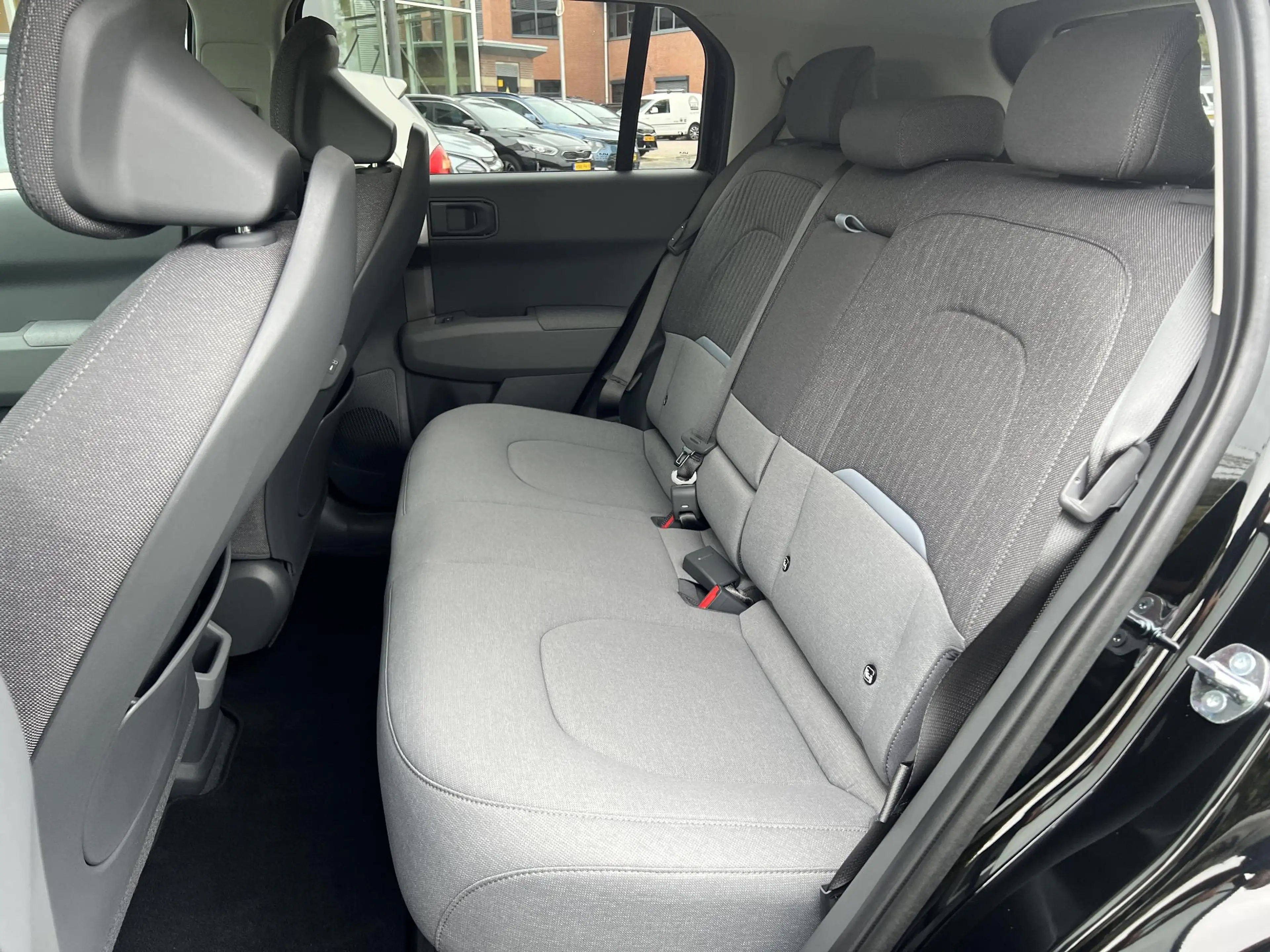 Kia EV3 Plus 58.3 kWh Stoel/Stuur verwarming, Apple Carpla — photo 10