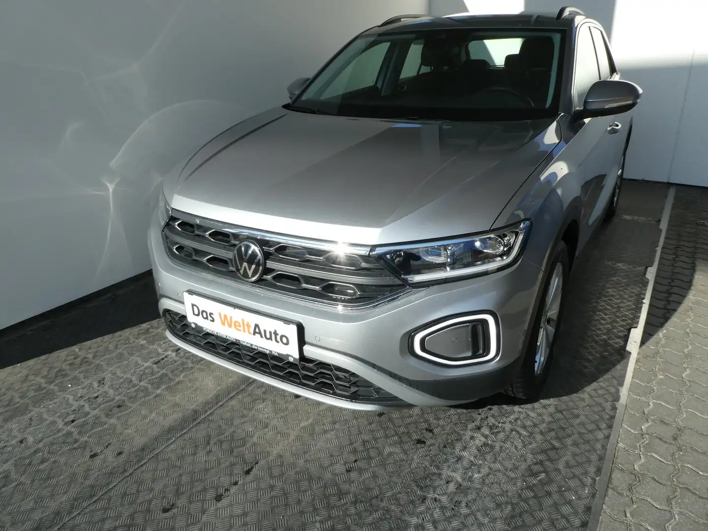 Volkswagen T-Roc Life TSI Silber - 1