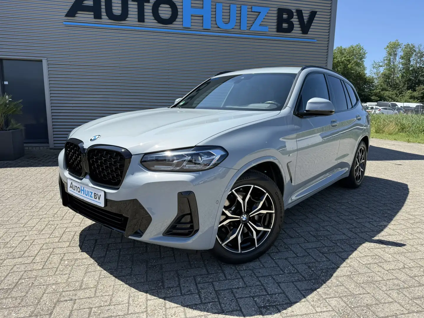 BMW X3 xDrive30i 245 PK M Sport LED Wegklapbare Trekhaak Grijs - 2