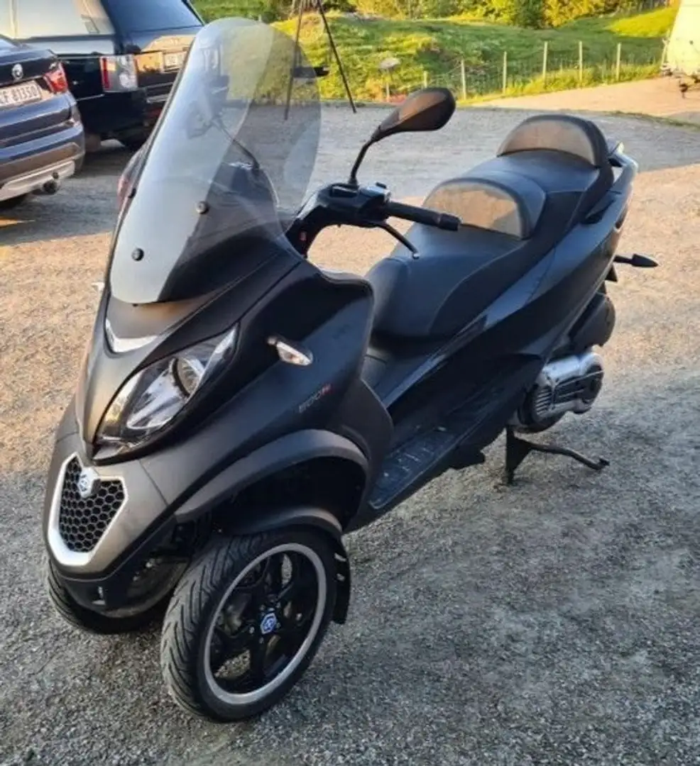 Piaggio MP3 500 Black - 1