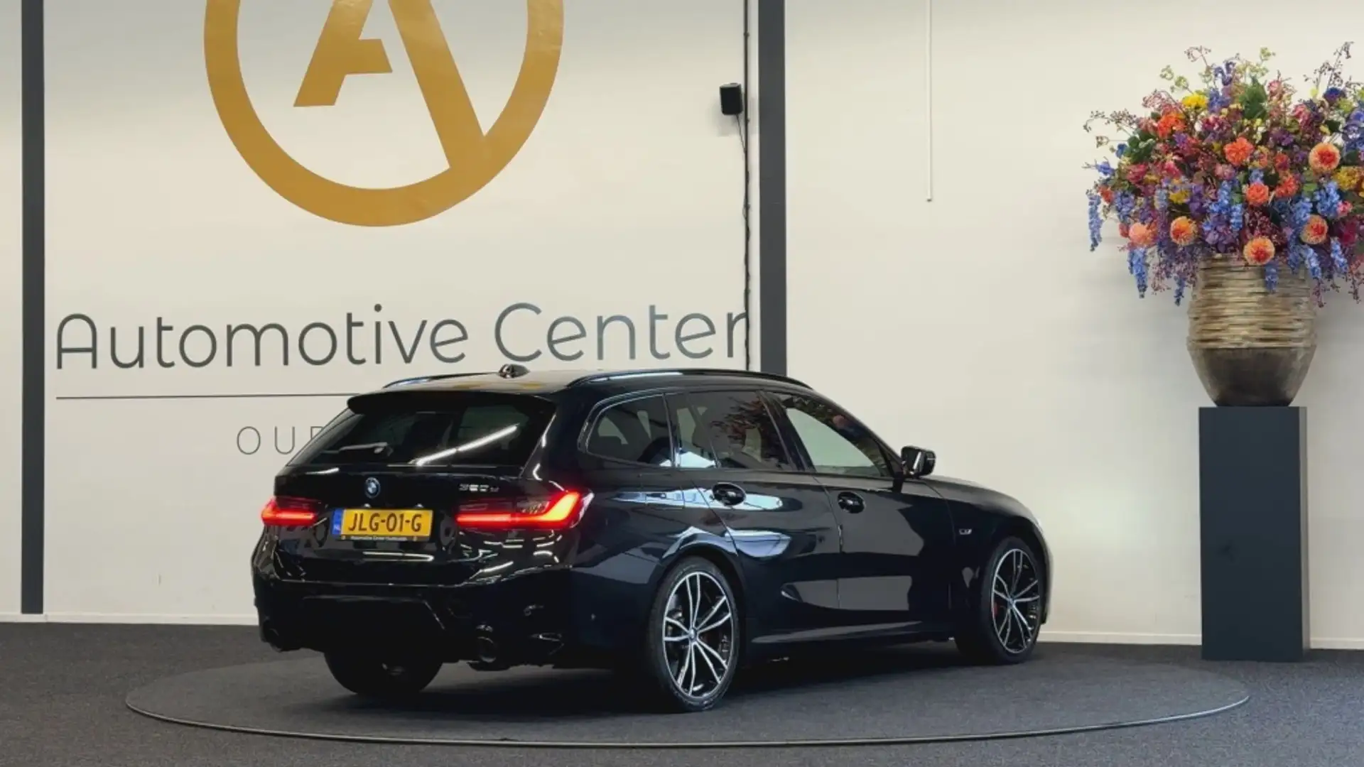 BMW 320 3-serie Touring 320e M-SPORT PRO | HEAD-UP | 360 C Zwart - 2