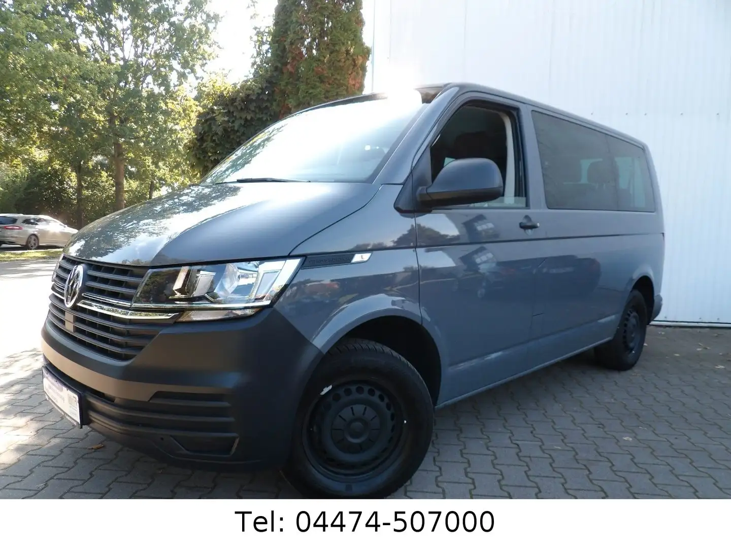 Volkswagen T6 Kombi T6.1 Kombi 2.0 TDI PDC 9-Sitzer DAB+ AHK Grau - 1