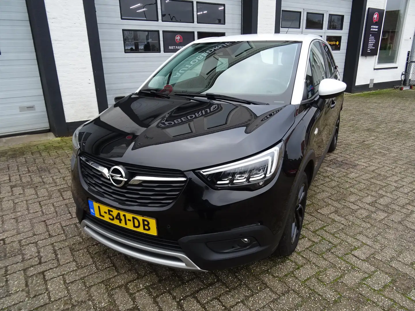 Opel Crossland X 1.2 Turbo 130pk Start/Stop Innovation Noir - 2