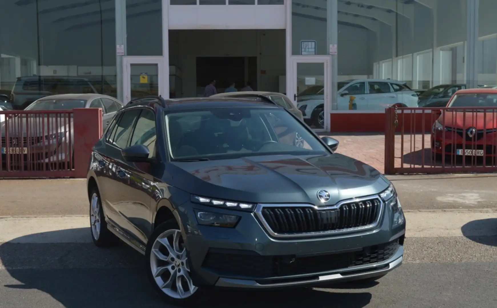 Skoda Kamiq 1.6TDI Style Gris - 2