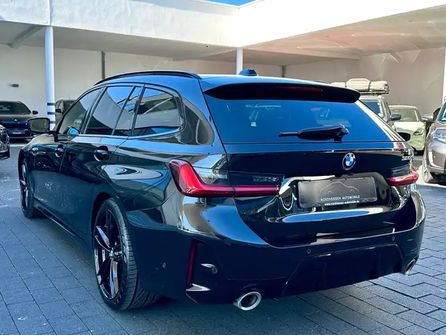 BMW 3 Series view 3