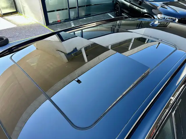 BMW 3 Series view 11