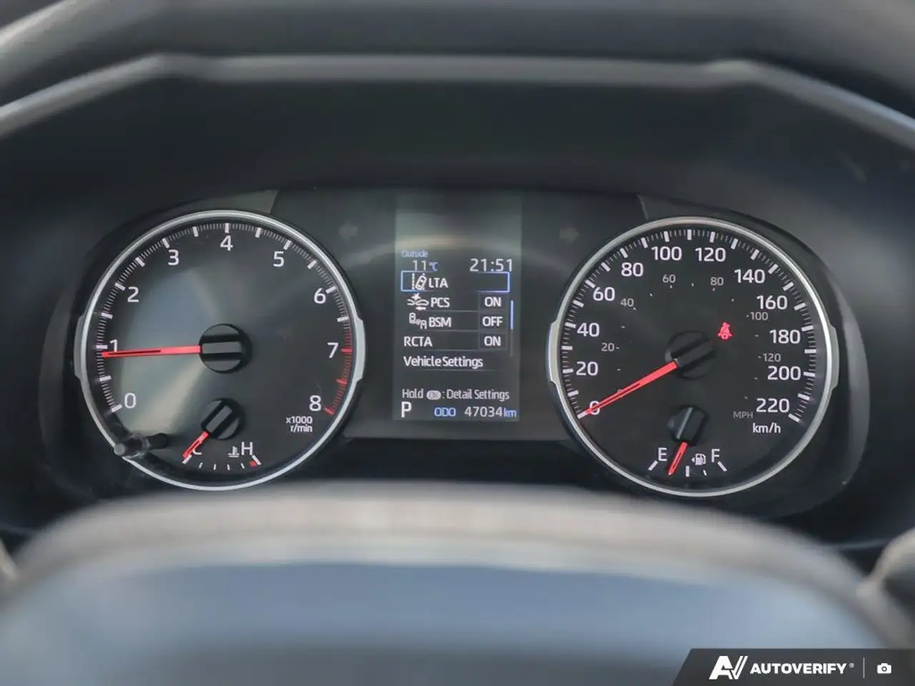 Toyota RAV 4 снимка Toyota RAV 4