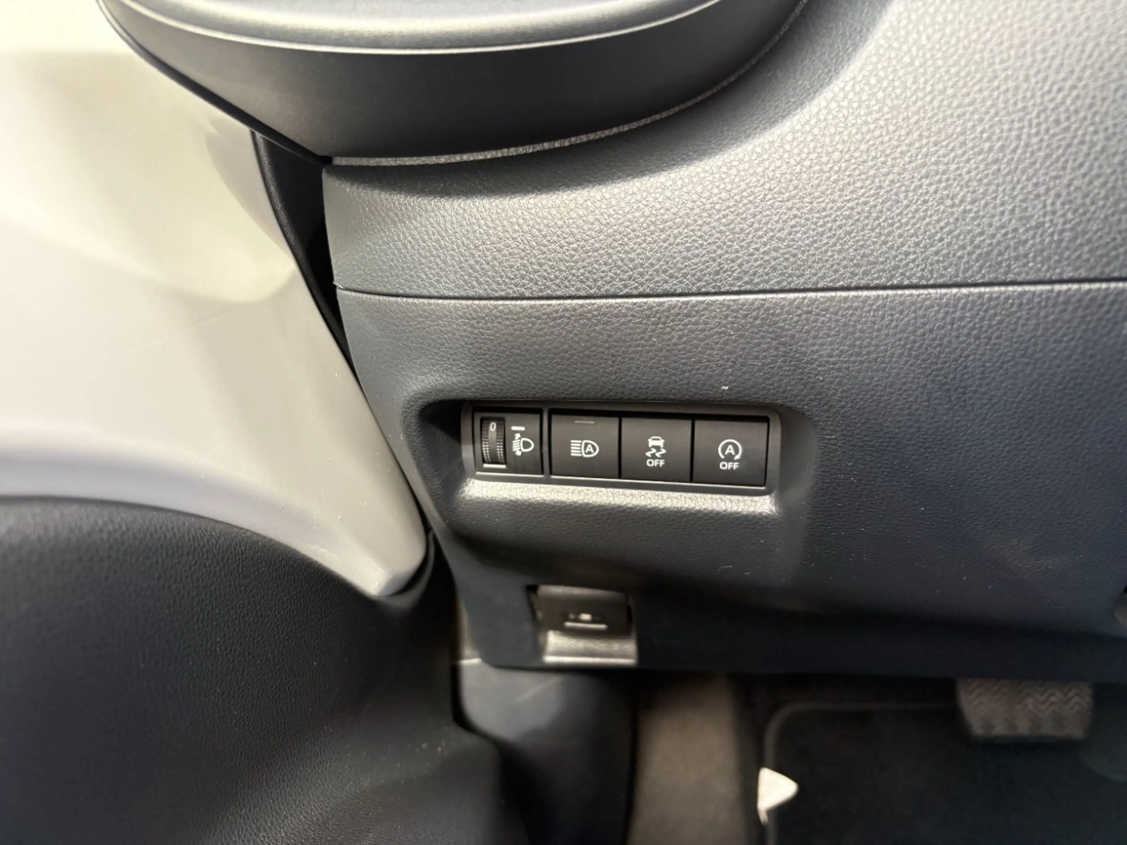 Toyota Aygo X 1.0 Business Edition Kamera, AppleCarPlay — photo 15