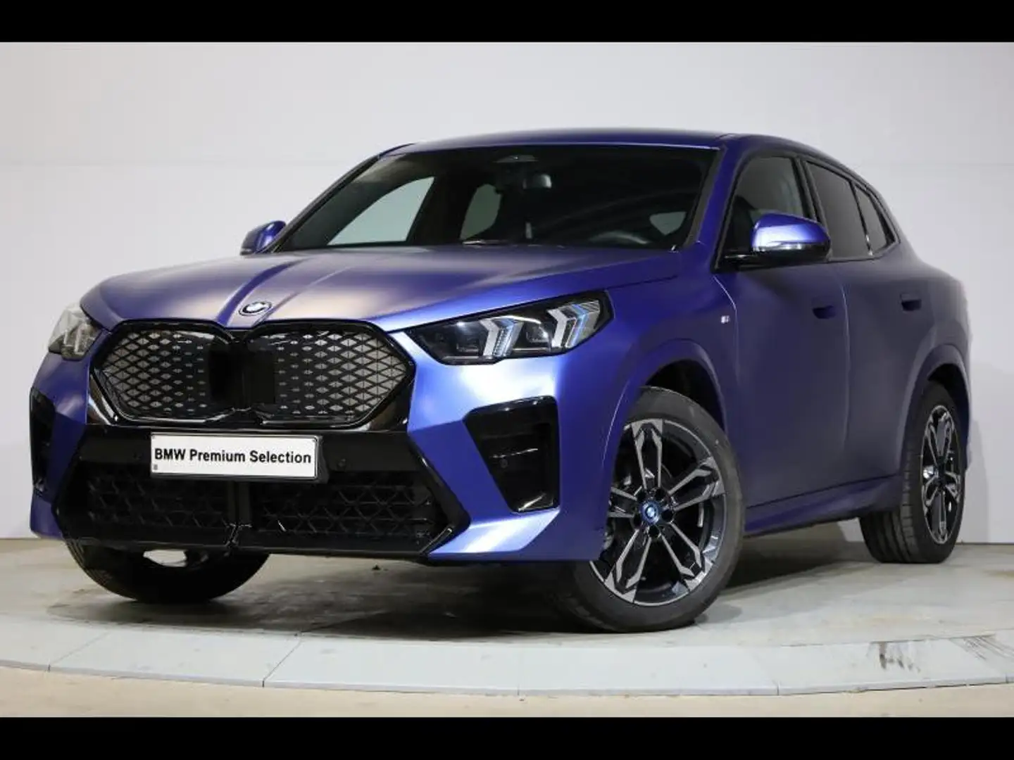 BMW iX2 xDrive30 Kit M Sport WBY71GM0XR5Y32068 Niebieski - 2