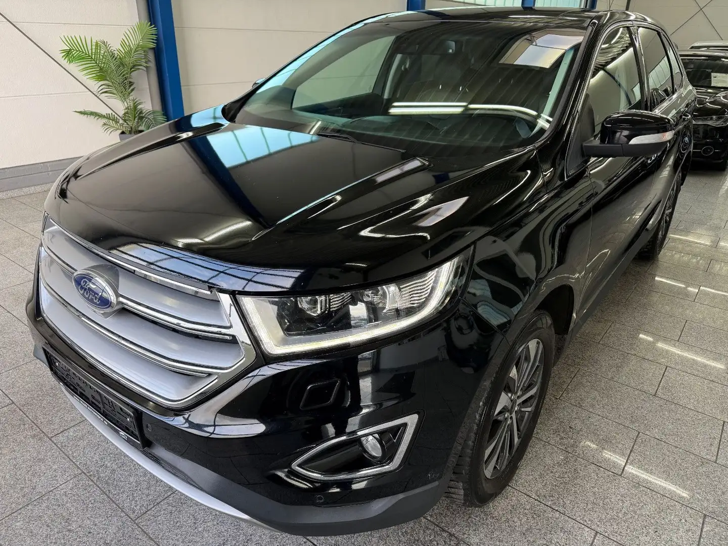 Ford Edge 2.0 TDCI*TITAN*4x4*PAN*LED*ACC*RFK*ZHNR-NEU Noir - 2