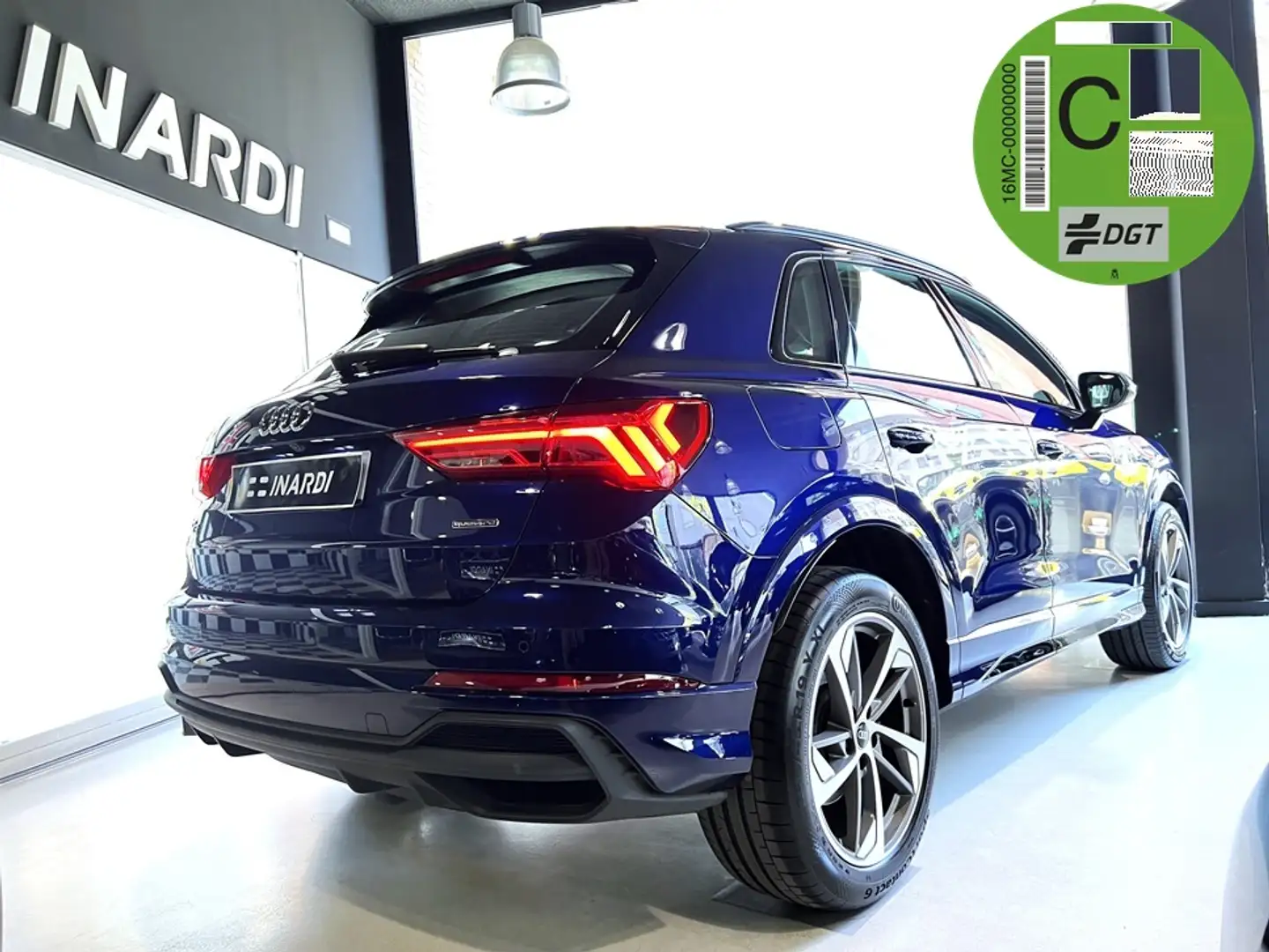 Audi Q3 40 TDI Genuine edition quattro S tronic 142kW Azul - 2